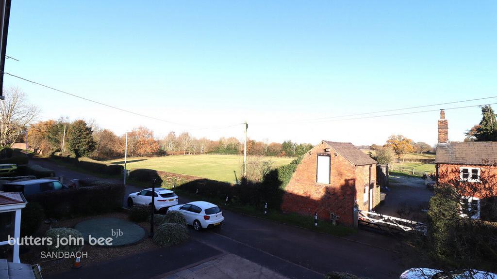 Marsh Green Road, Sandbach 3 bed detached house for sale £335,000