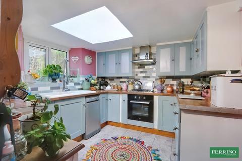 5 bedroom end of terrace house for sale, The Stenders, Mitcheldean, Gloucestershire. GL17 0HX