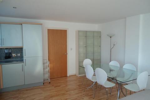 2 bedroom flat to rent, Whitehall Quays, Leeds, UK, LS1