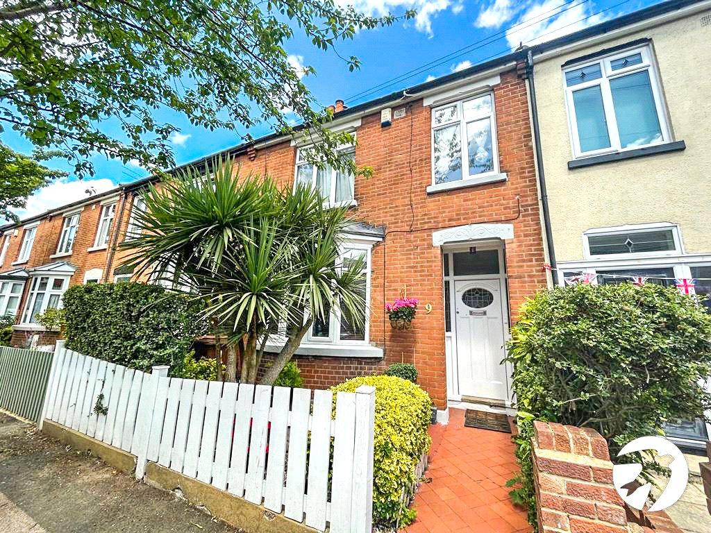 Carlton Avenue, Gillingham, Kent, ME7 4 bed terraced house £1,500 pcm