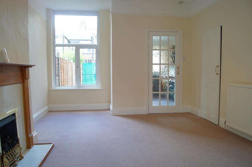 Albany Road, Harrogate, North Yorkshire, UK, HG1 3 bed house £1,000