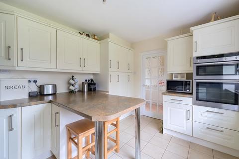 4 bedroom detached house for sale - Chesterton Park, Cirencester, Gloucestershire, GL7