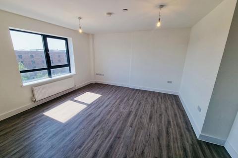 2 bedroom apartment to rent, Gorgeous 2 bed 2 bath with balcony in Baltic Triangle