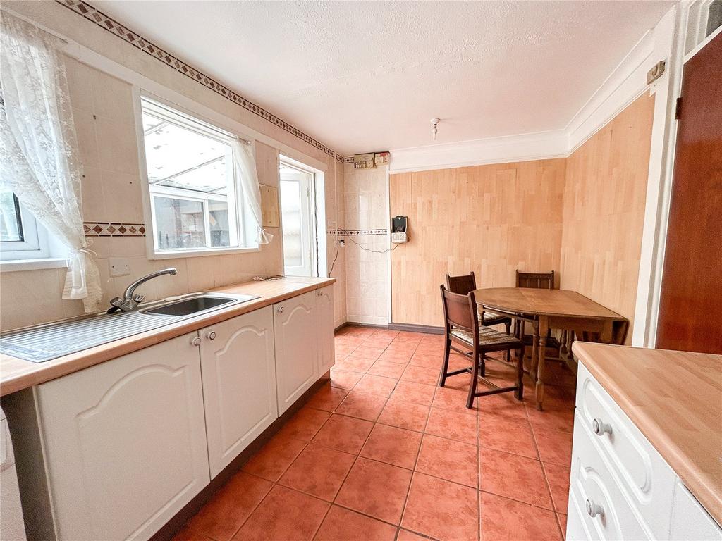 Kitchen/Dining