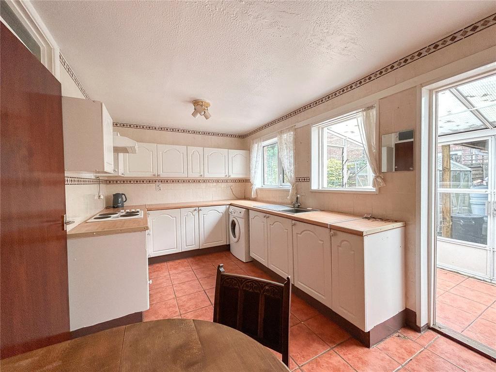 Kitchen/Dining