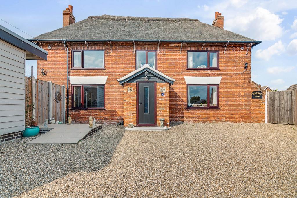 Martham, Great Yarmouth NR29 3 bed detached house for sale £700,000