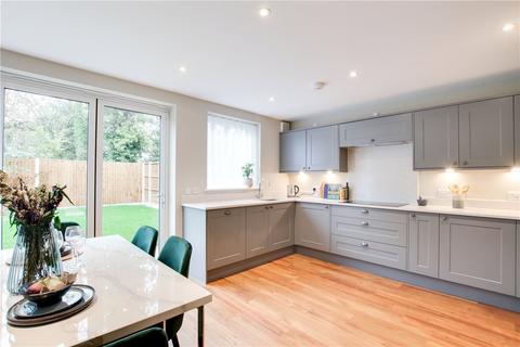 3 bedroom semi-detached house for sale - Woodberry Close, Welwyn Garden City, Hertfordshire