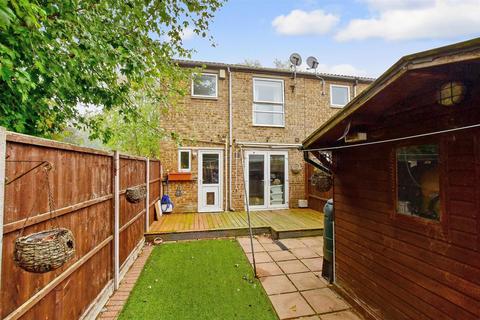 33 Farm Holt, New Ash Green, Longfield, DA3 8QA