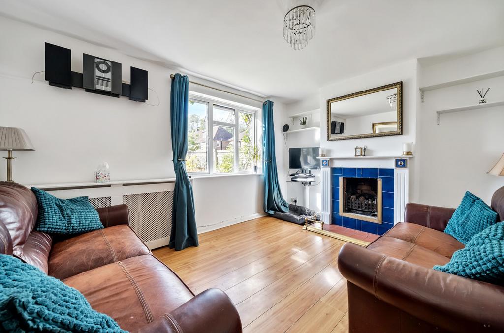 Stonedene Close, Forest Row, East Sussex 3 bed end of terrace house for sale £510,000