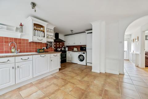 10 Stonedene Close, Forest Row, RH18 5DB