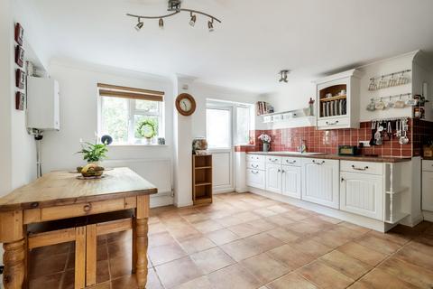 10 Stonedene Close, Forest Row, RH18 5DB