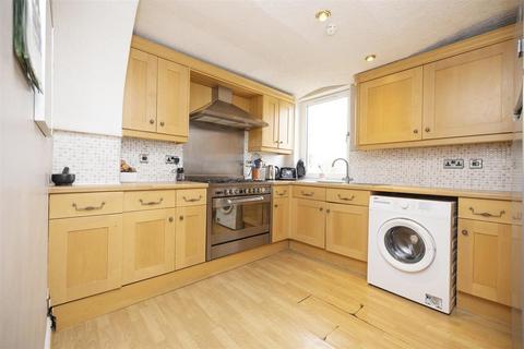 114 Birkenside, Gorebridge, EH23 4JG