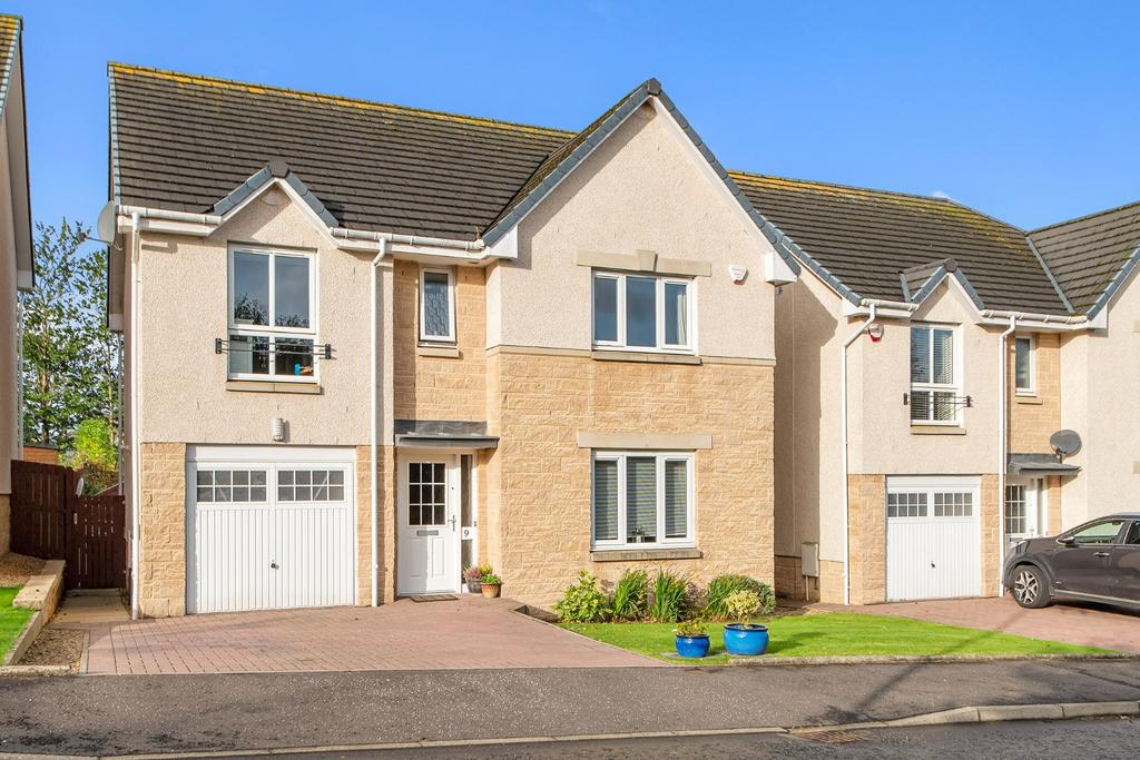 Langton Place, East Calder, Livingston 4 bed detached house £335,000