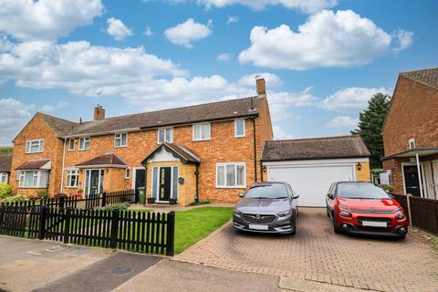 46 Wavell Close, Cheshunt, Waltham Cross, EN8 0LA
