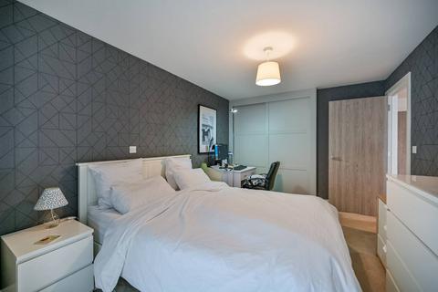 7a Howard Road, Surbiton, KT5 8SA