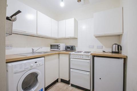 undefined, 0742L Blackwood Crescent, Edinburgh, EH9 1QX