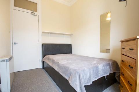 undefined, 0742L Blackwood Crescent, Edinburgh, EH9 1QX