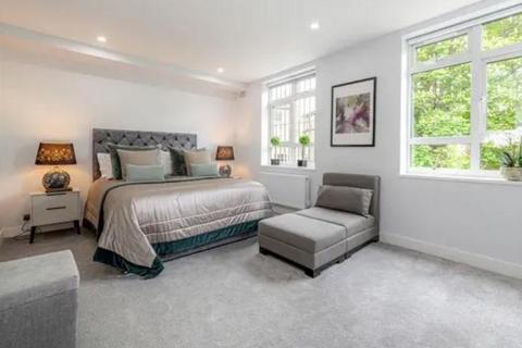 4 bedroom townhouse to rent, Harley Road Primrose Hill NW3