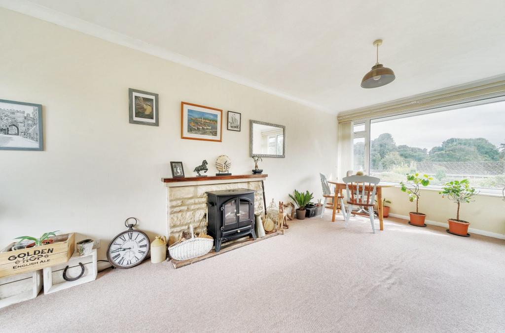 Thornhill Road, Warminster, BA12 2 bed detached bungalow for sale £