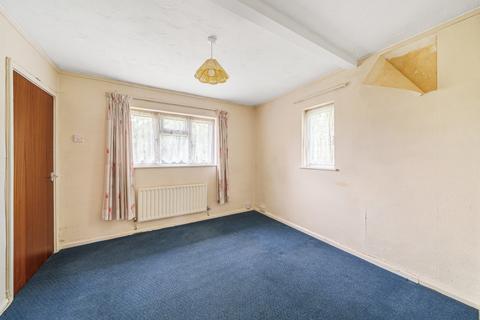 5, Smallholdings Clockhouse Lane, Ashford, TW15 2HB