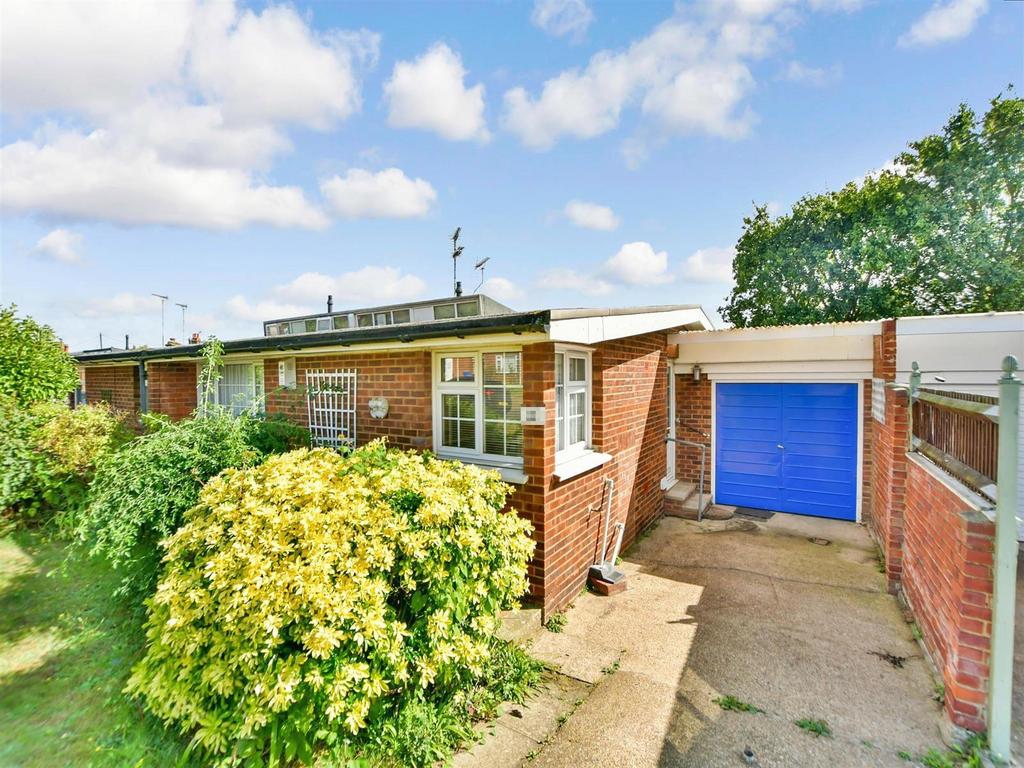 Church Farm Road, Upchurch, Sittingbourne, Kent 2 bed semidetached
