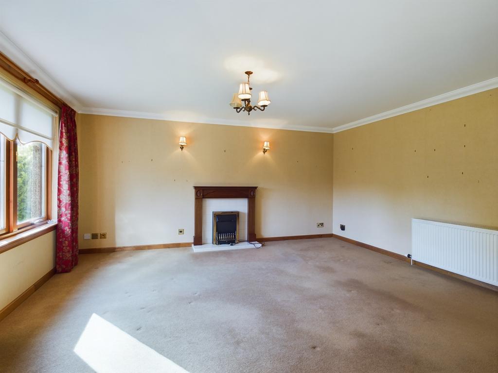 24 Albert Street, Alyth, Perthshire, PH11 3 bed detached house for sale