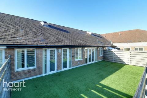Flat 10, The Grove Headley Road, Grayshott, Hindhead, GU26 6LE