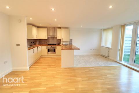 Flat 10, The Grove Headley Road, Grayshott, Hindhead, GU26 6LE
