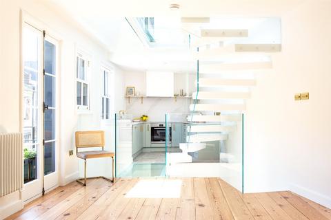 undefined, Pindock Mews, Little Venice, London, W9