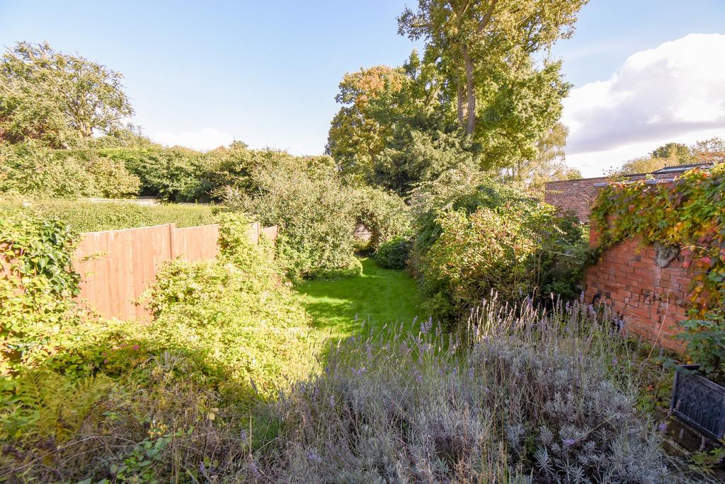 The Common, Quarndon, DE22 3 bed cottage for sale £375,000