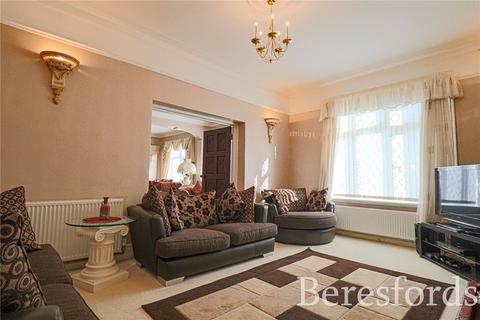 7 bedroom detached house for sale, Burntwood Avenue, Hornchurch, RM11