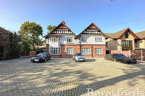 7 bedroom detached house for sale, Burntwood Avenue, Hornchurch, RM11