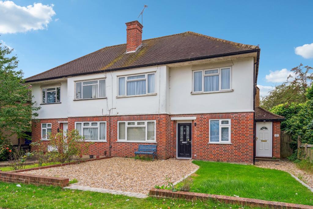 Tolcarne Drive, Pinner.HA5 2 bed for sale £385,000
