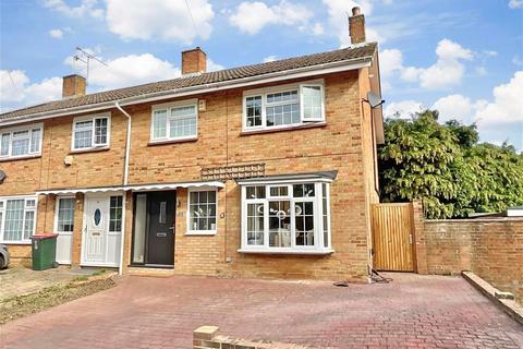 3 bedroom end of terrace house for sale, Nuthurst Close, Crawley, West Sussex