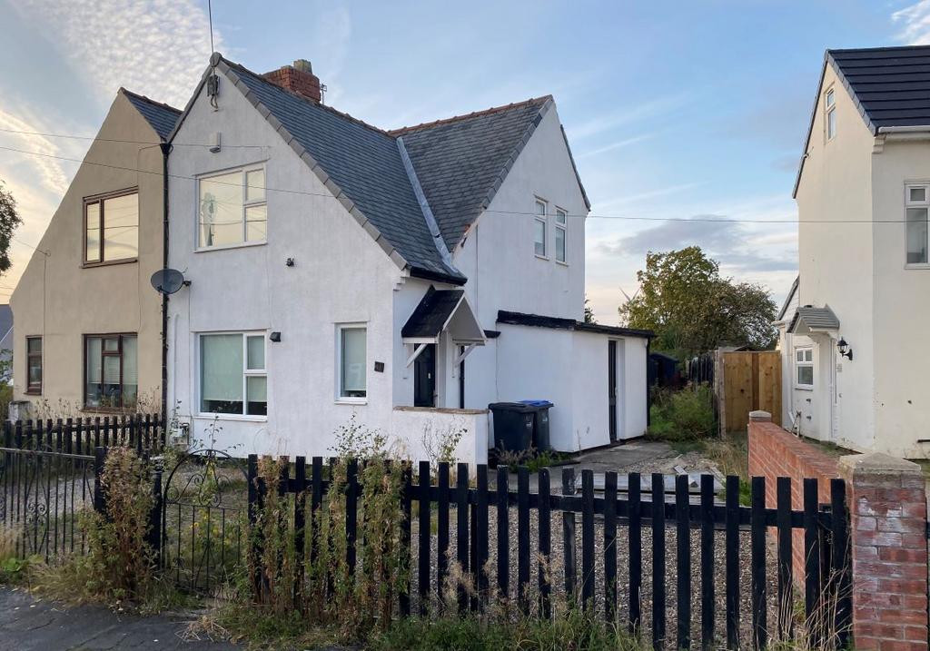 41 Moor Crescent, Ludworth, Durham... 2 bed semidetached house £45,000