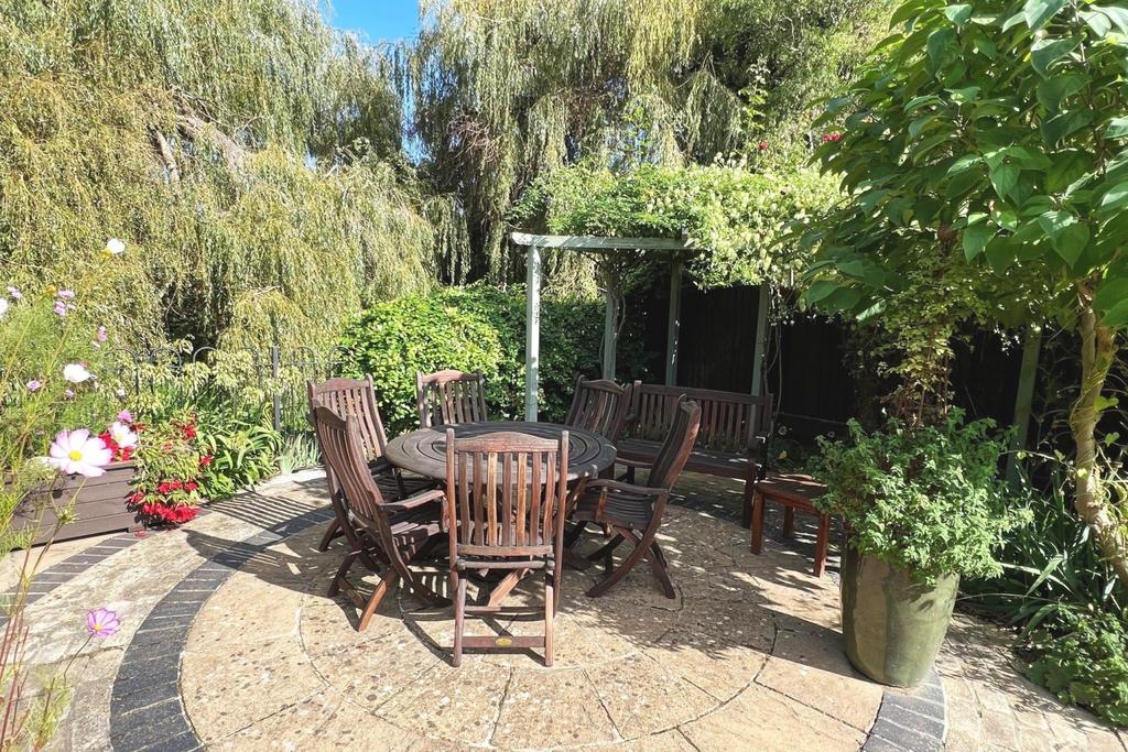 4 Acacia Road Pergolla
