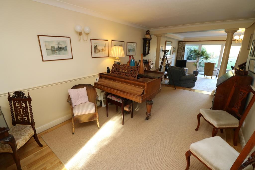 4 Acacia Road Hall