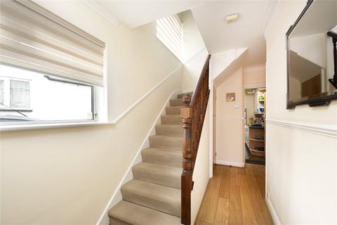 20 Holmwood Grove, London, NW7 3DT