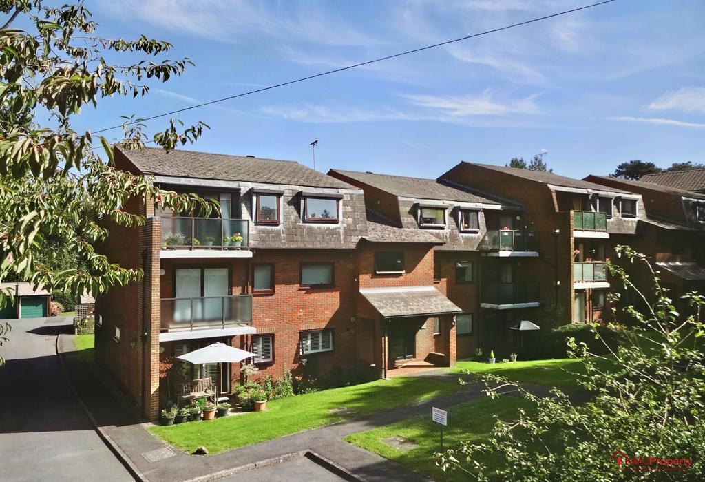 Conan Doyle Court, Goldsmiths Avenue, Crowborough, East Sussex 2 bed