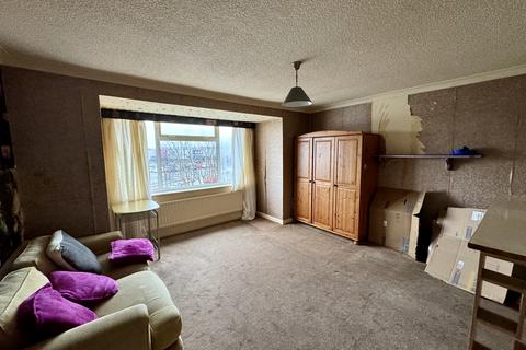 2 bedroom flat for sale, Warbreck Hill Road, Blackpool FY2