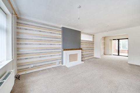 4 bedroom detached house to rent, Meshaw Crescent, Abington Vale, Northampton, NN3
