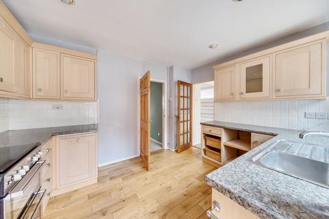 4 bedroom detached house to rent, Meshaw Crescent, Abington Vale, Northampton, NN3