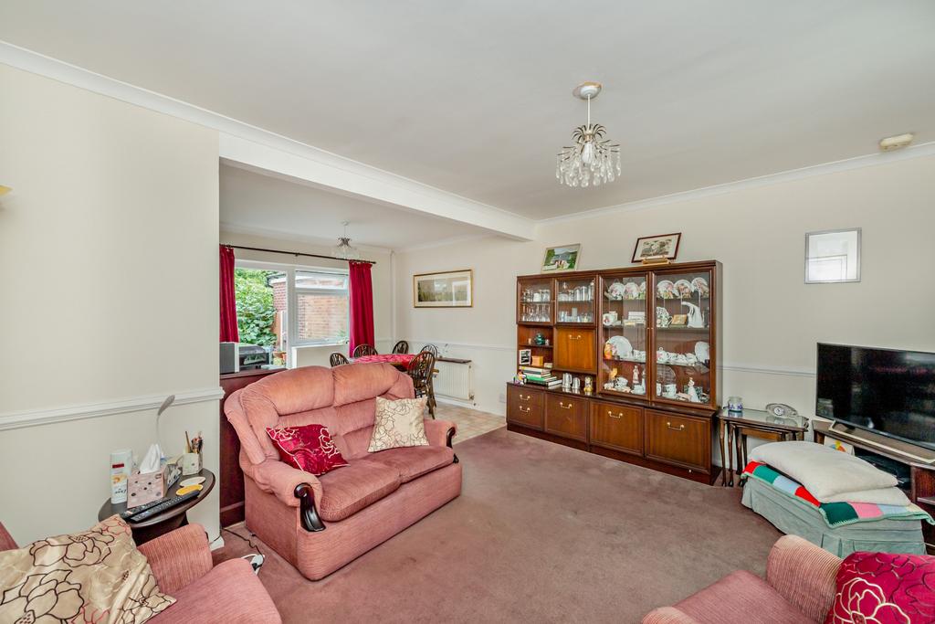 Dulwich Way, Croxley Green... 3 bed semidetached house £510,000