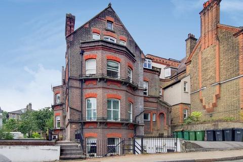 2 bedroom flat to rent, East Heath Road, Hampstead, London, NW3