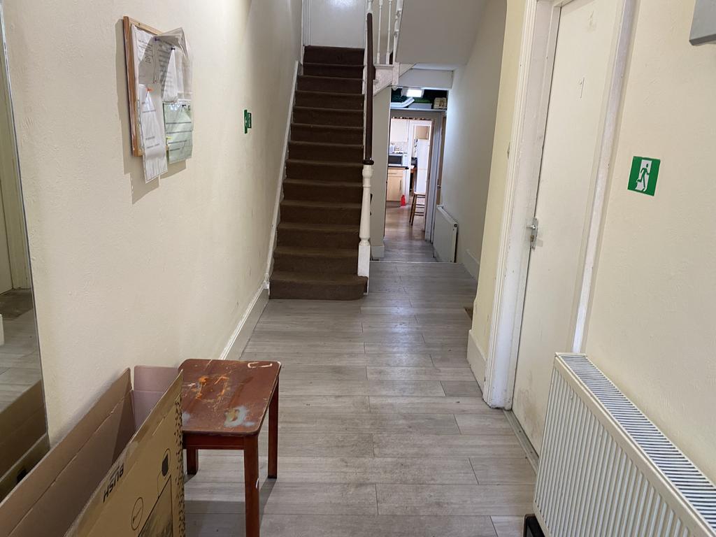 St. Stephens Road, HOUNSLOW, Greater London, TW3 8 bed semidetached