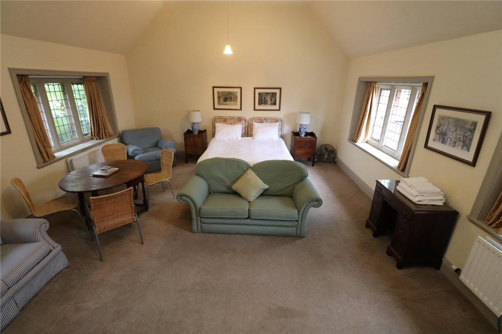 Manor Road, Thornton Hough, Wirral, Merseyside, CH63 1 bed apartment to