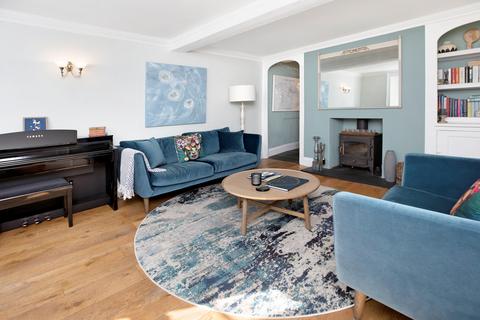 25 Higher Shapter Street, Topsham, Exeter, EX3 0AW