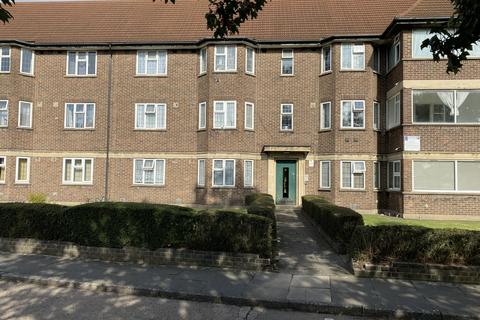 2 bedroom terraced house for sale, Parklands Court, Great West Road, HOUNSLOW, Greater London, TW5