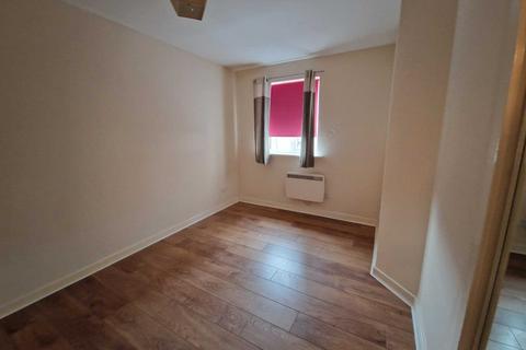 2 bedroom flat to rent, Lloyd Court, Glasgow