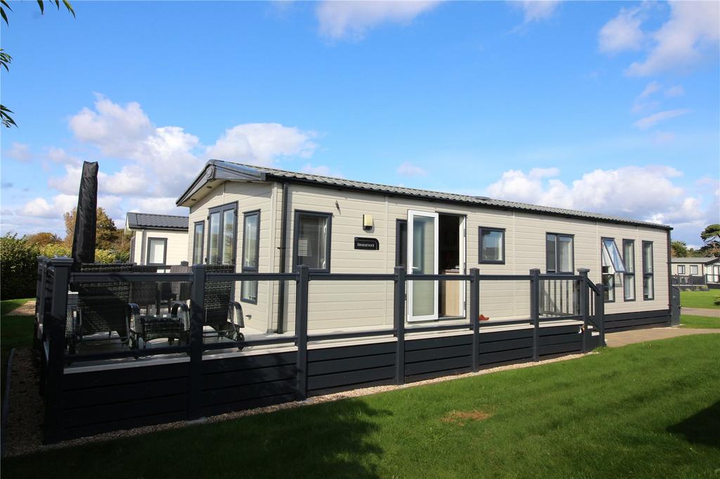 Barton Meadow, Hoburne Naish, Barton On Sea, Hampshire, BH25 2 bed park